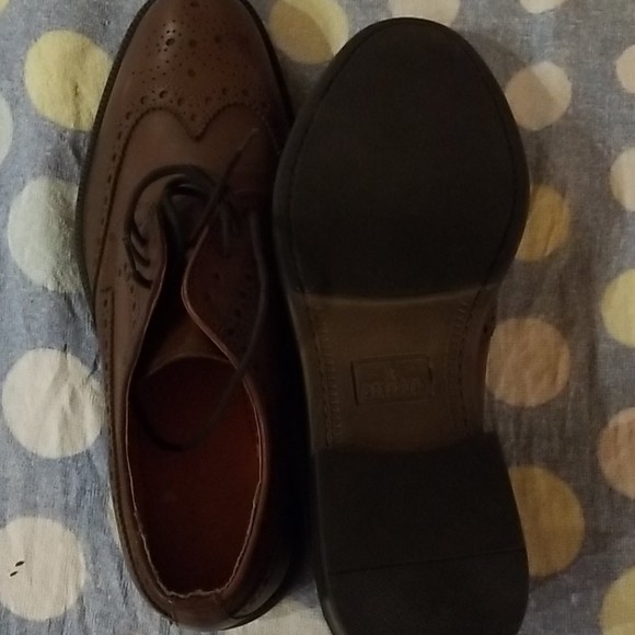 Mens dress shoes